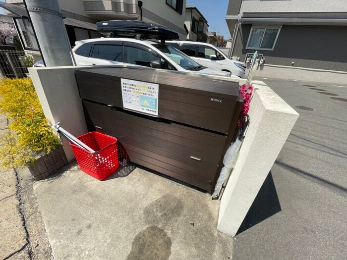 フル―レ神明の物件外観写真