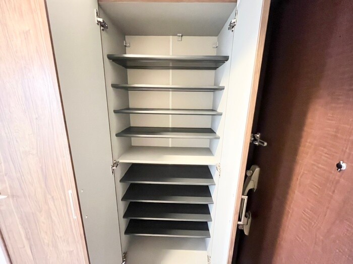 ﾌｫｰﾘｱﾗｲｽﾞ大阪ﾐｯﾃ(804)の物件内観写真