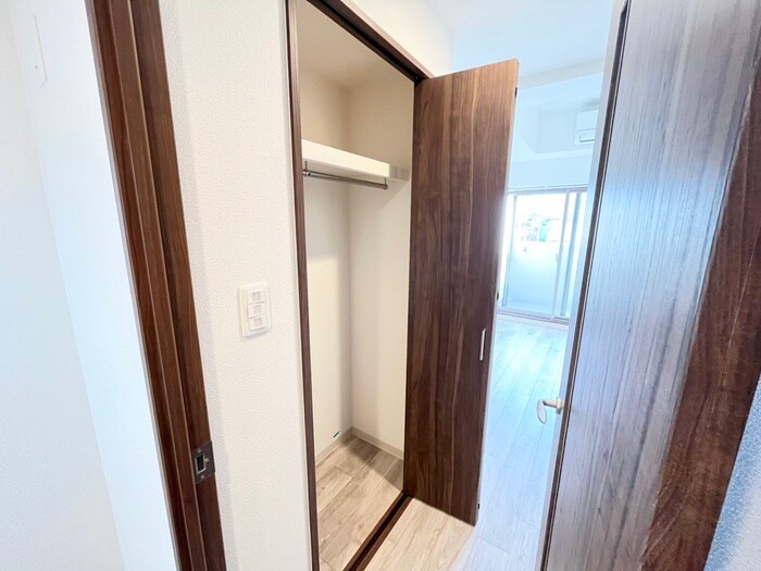 ﾌｫｰﾘｱﾗｲｽﾞ大阪ﾐｯﾃ(804)の物件内観写真