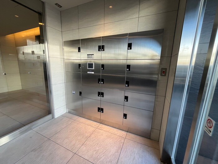 ﾌｫｰﾘｱﾗｲｽﾞ大阪ﾐｯﾃ(901)の物件外観写真