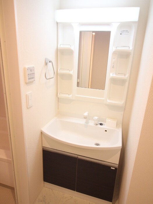 ルーヴル円明寺の物件内観写真