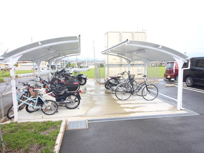 ルーヴル円明寺の物件外観写真