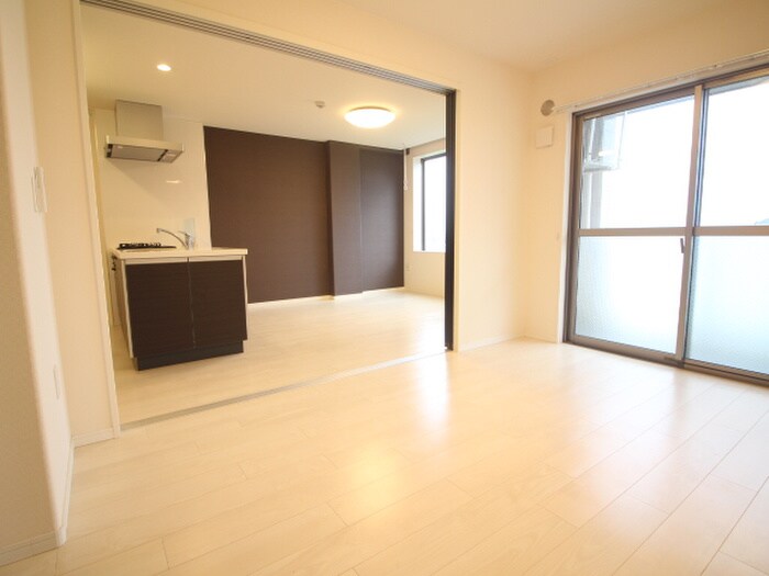 ルーヴル円明寺の物件内観写真