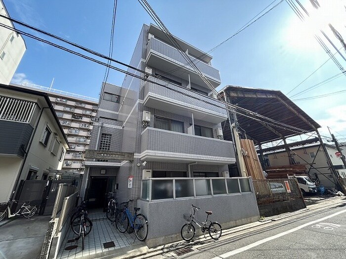 清和マンションの物件外観写真