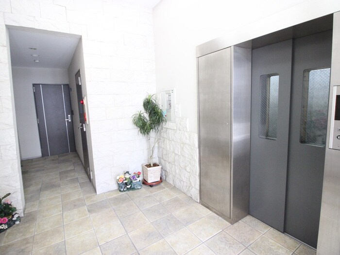 ハイステ－ジ丸和の物件外観写真