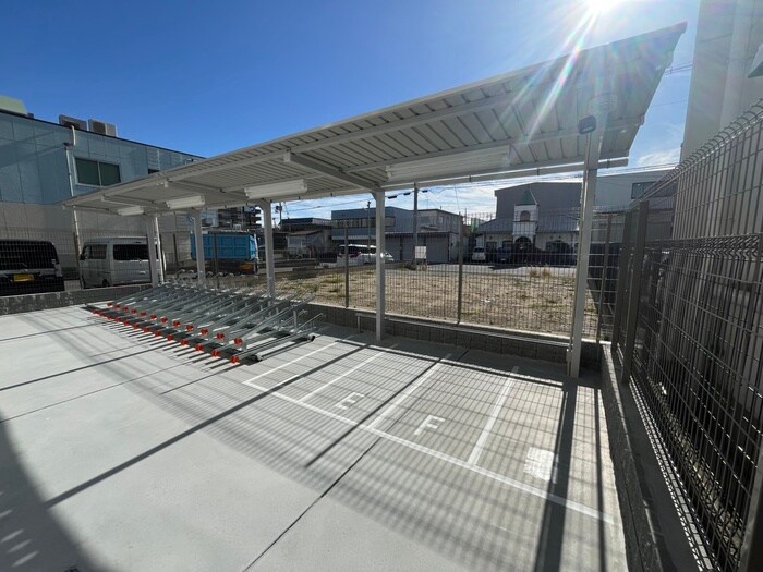 ﾌｫｰﾘｱﾗｲｽﾞ大阪ﾐｯﾃ(1003)の物件外観写真