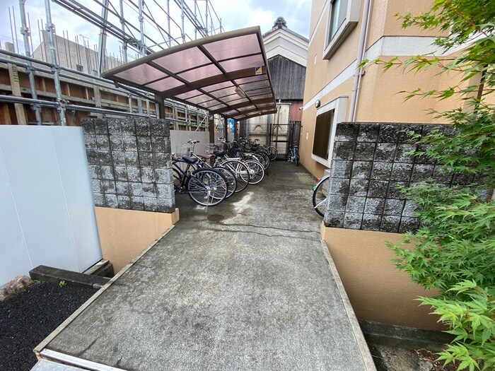 メゾン・チェリ－・イ－ストの物件外観写真