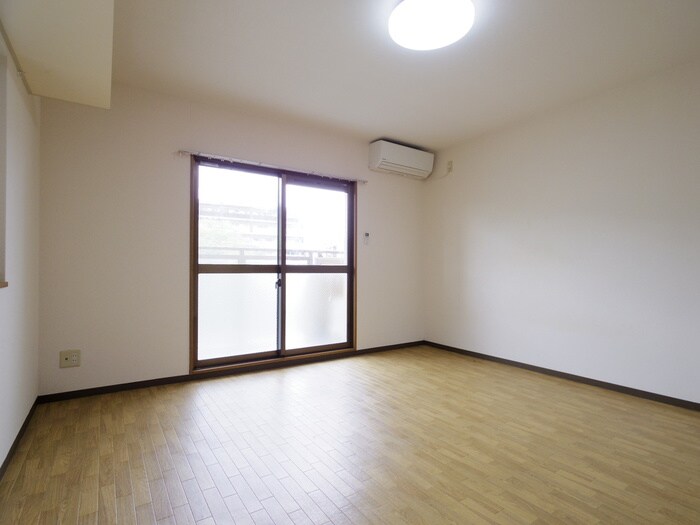 メゾン・チェリ－・イ－ストの物件内観写真