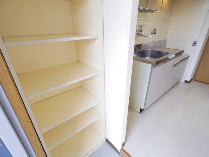 メゾン・チェリ－・イ－ストの物件内観写真