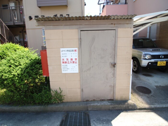 サンコート・ヨシナガA棟の物件外観写真