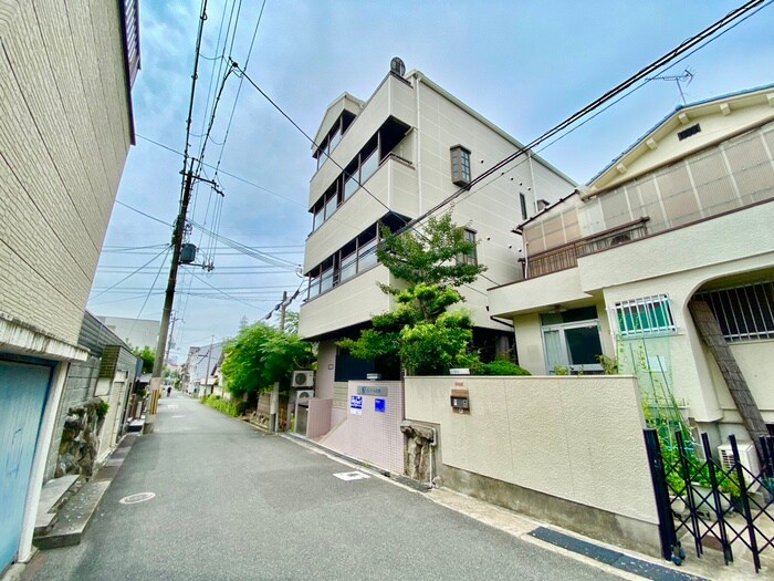 プレアール牧野の物件外観写真