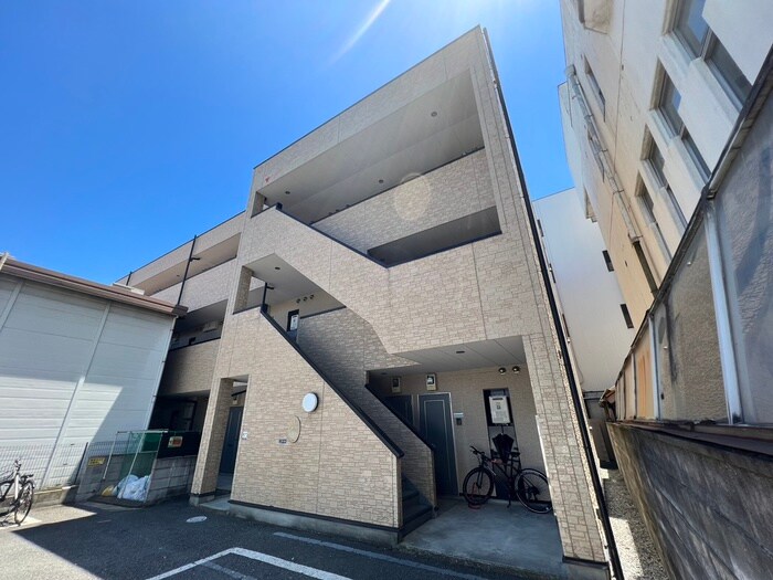 アンプル－ルフェ－ル寿の物件外観写真