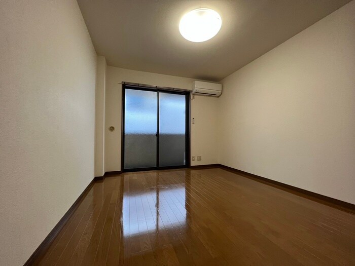 アンプル－ルフェ－ル寿の物件内観写真