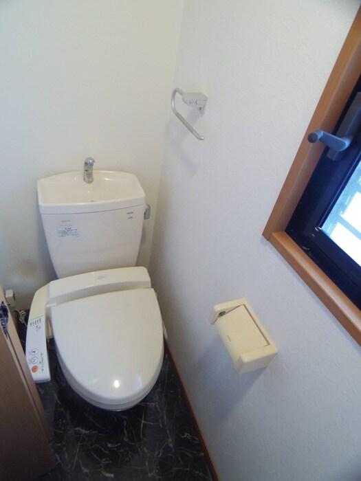 ＡＤＥＳＴ興戸の物件内観写真