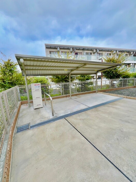 オリーブ羽倉崎Ａ棟の物件外観写真