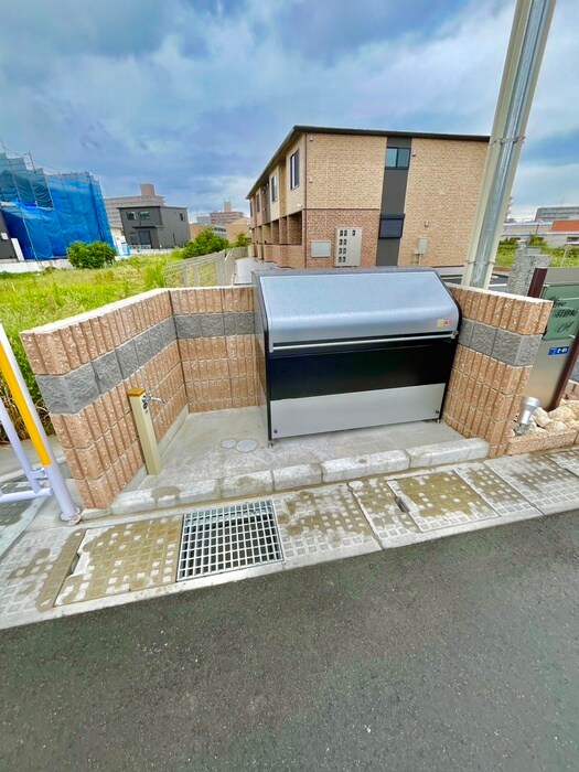 オリーブ羽倉崎Ａ棟の物件外観写真