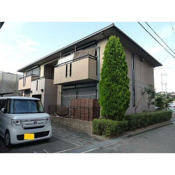 クイ－ンズヒルＦ棟の物件外観写真