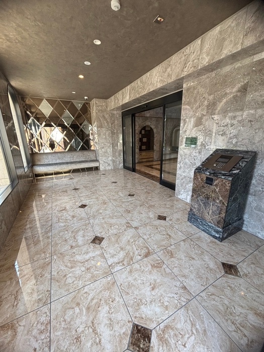 PHOENIX Clove Tomoiの物件外観写真