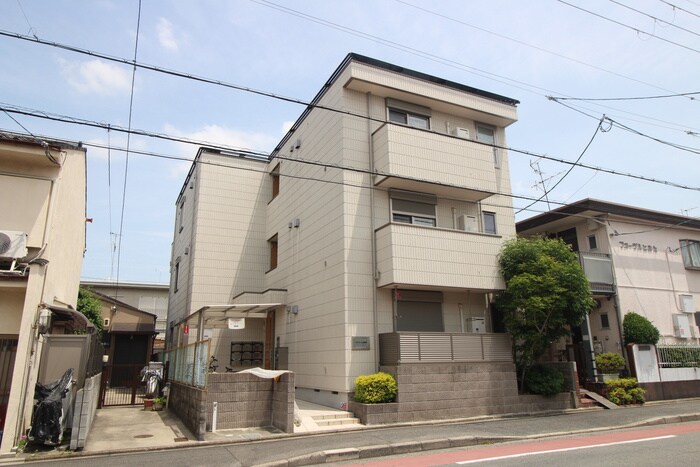 プランドール大将軍の物件外観写真