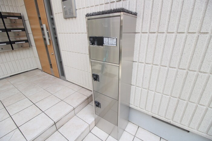 プランドール大将軍の物件外観写真