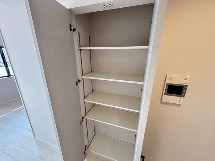 ﾍﾞｲｻｲﾄﾞﾊﾟｰｸOSAKAｻｳｽﾚｼﾞﾃﾞﾝｼｽの物件内観写真