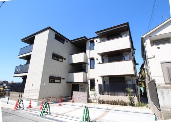 SOLEADOの物件外観写真