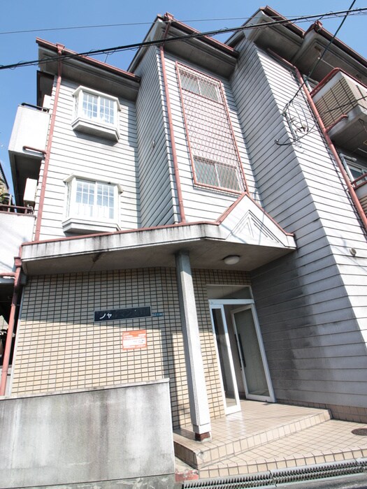 シャルマン南野の物件外観写真