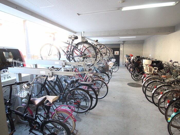 コ－ラルハイツ平野の物件外観写真