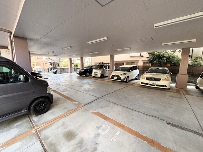 アゼリア２号館の物件外観写真