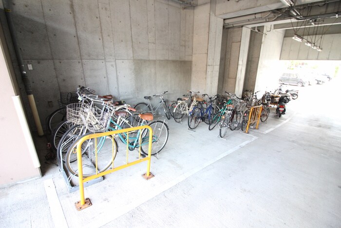 フローライト蛍池の物件外観写真