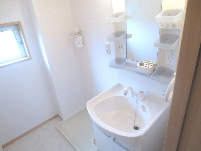 ＳＵＭＭＥＲ ＷＩＮＤの物件内観写真