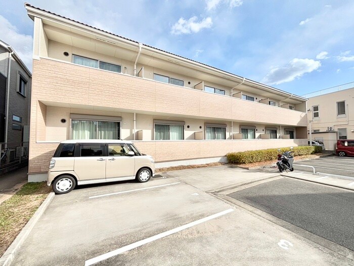 マンショングレースの物件外観写真