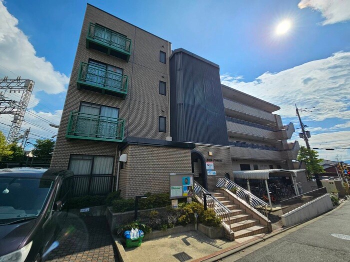 サンフォーレストの物件外観写真