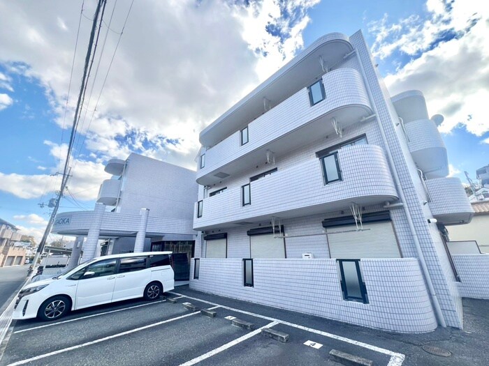 プルミエ－ル春日丘の物件外観写真