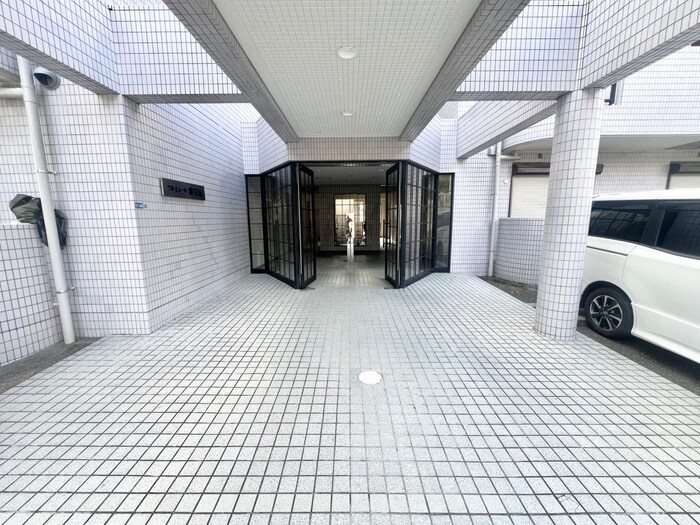 プルミエ－ル春日丘の物件外観写真