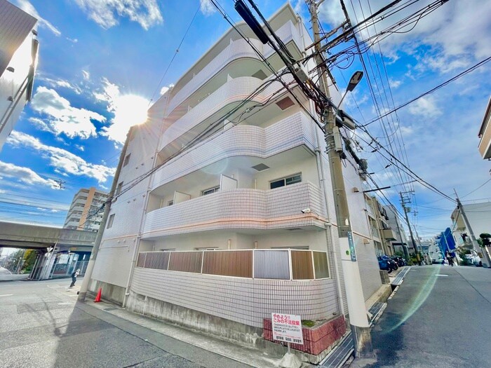 シャトラン弓木二番館の物件外観写真