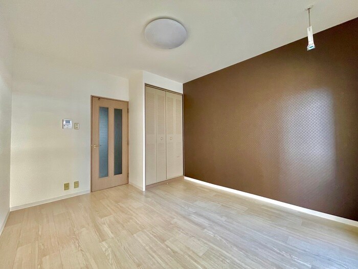 シャトラン弓木二番館の物件内観写真