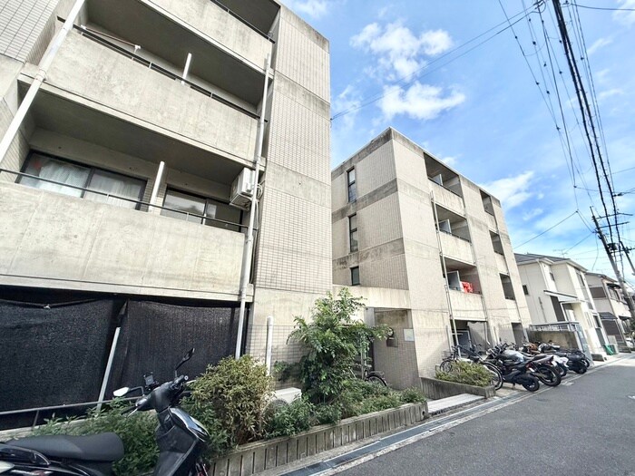 MIRUS香里園の物件外観写真