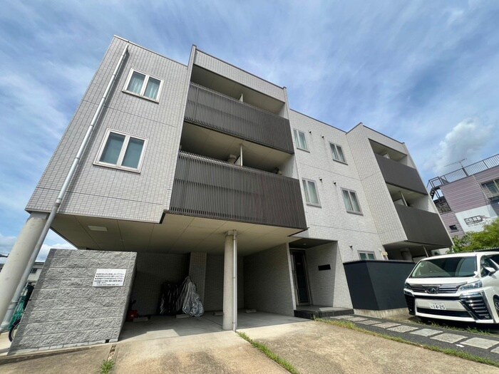 ディスティ桃山の物件外観写真