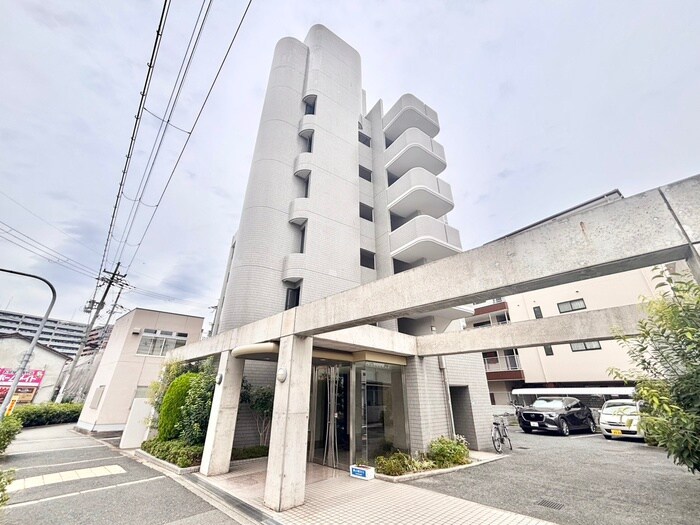 ラフィーネ香里園の物件外観写真