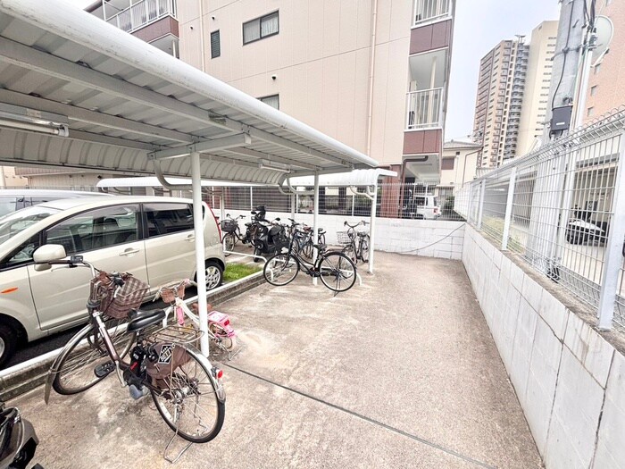 ラフィーネ香里園の物件外観写真