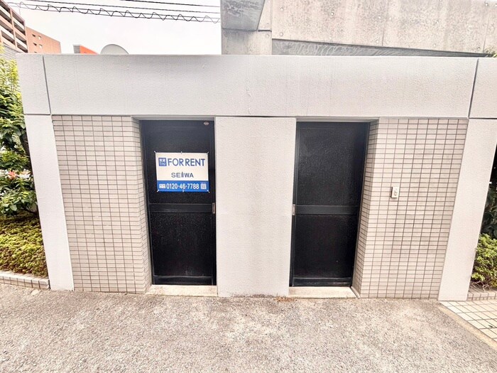 ラフィーネ香里園の物件外観写真