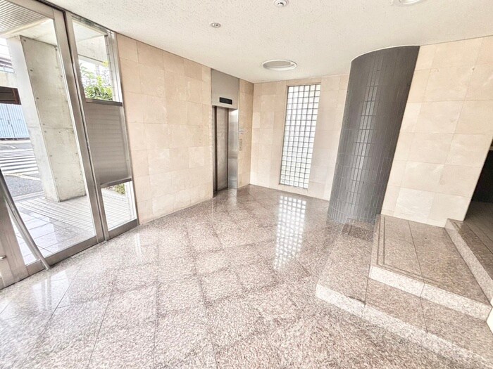 ラフィーネ香里園の物件外観写真