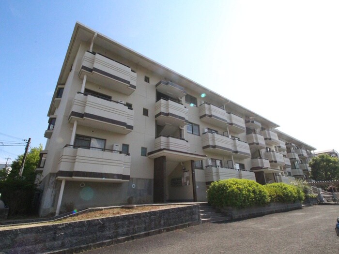 フォルク北千里Ｌ棟の物件外観写真