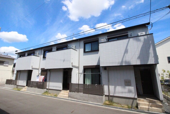 エピーク下中条A棟の物件外観写真