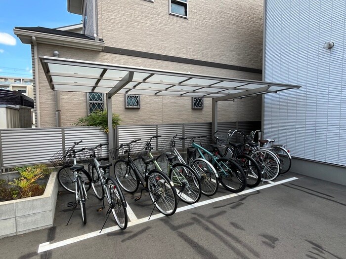 エピーク下中条A棟の物件外観写真