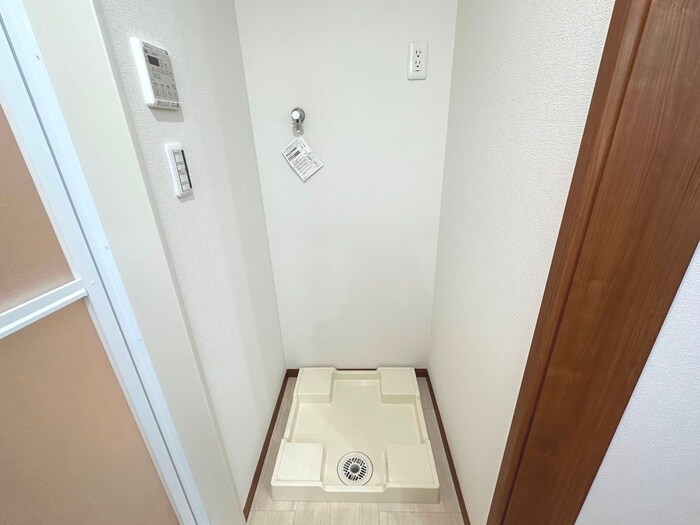 エピーク下中条A棟の物件内観写真