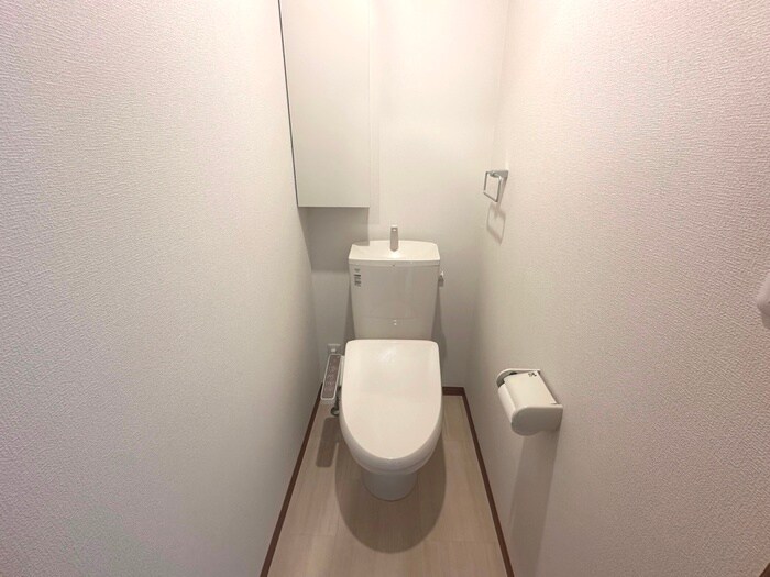 エピーク下中条A棟の物件内観写真