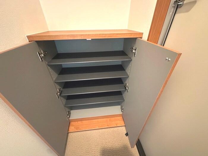 エピーク下中条A棟の物件内観写真