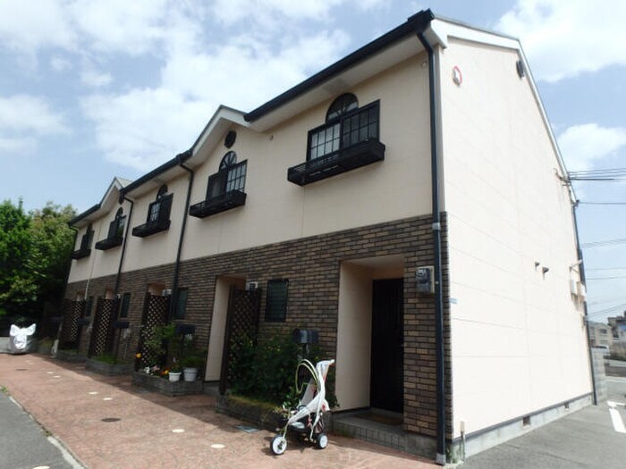 メゾンフロイデ三番館の物件外観写真